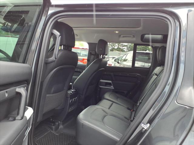 2024 Land Rover Defender 110 P300
