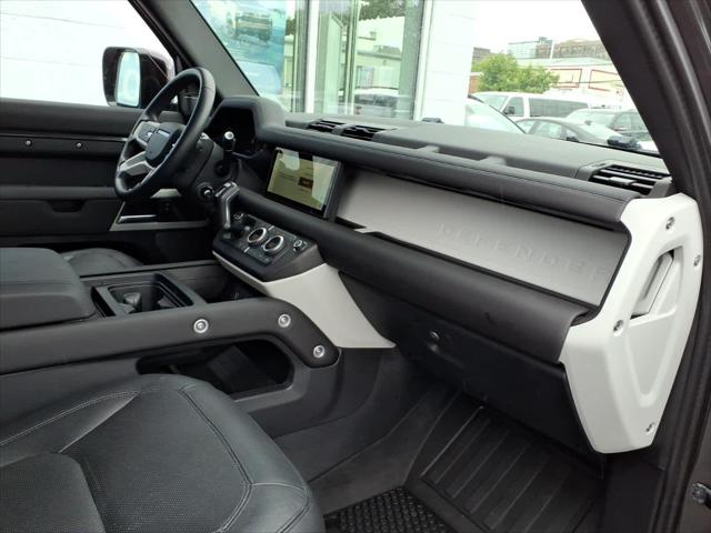 2024 Land Rover Defender 110 P300