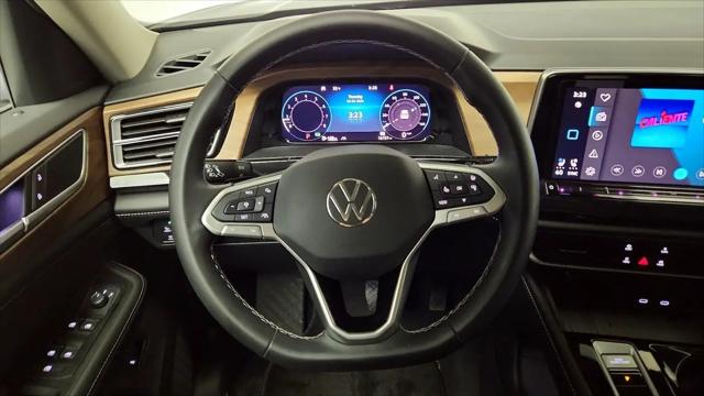 2025 Volkswagen Atlas 2.0T SE w/Technology