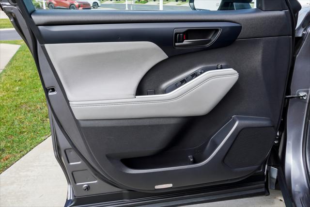 2021 Toyota Highlander Hybrid LE