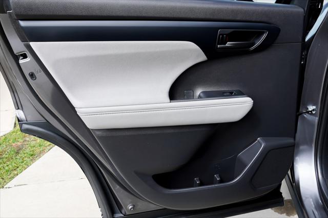 2021 Toyota Highlander Hybrid LE