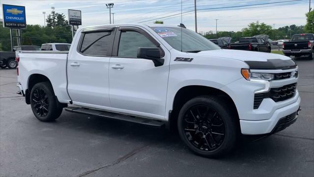 2022 Chevrolet Silverado 1500 4WD Crew Cab Short Bed RST