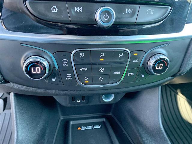 2023 Chevrolet Traverse AWD LT Cloth