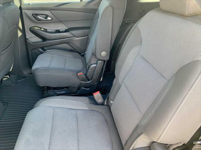 2023 Chevrolet Traverse AWD LT Cloth