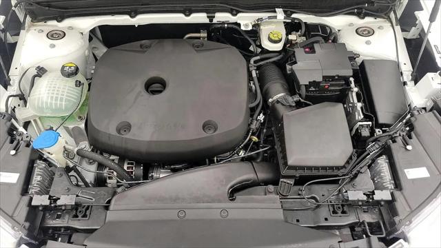 2022 Volvo XC40 T5 Momentum