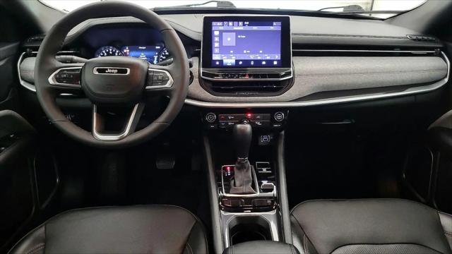 2023 Jeep Compass Latitude Lux FWD