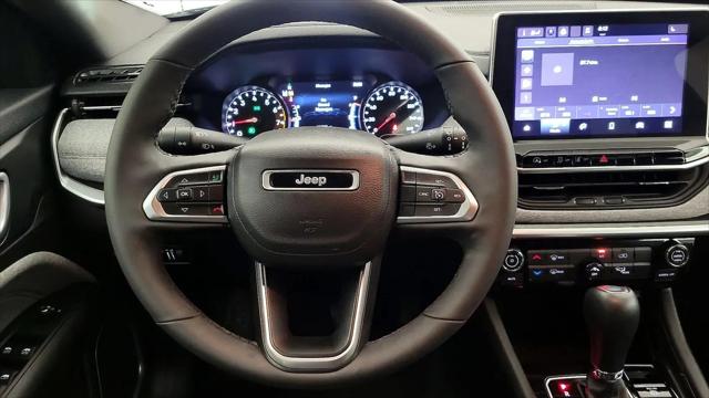 2023 Jeep Compass Latitude Lux FWD
