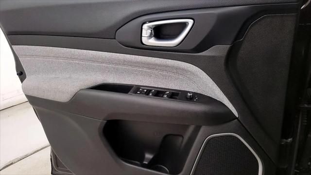 2023 Jeep Compass Latitude Lux FWD