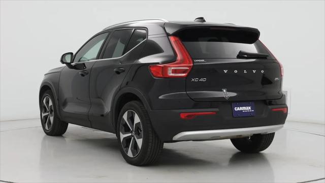 2025 Volvo XC40 B5 Plus Bright Theme