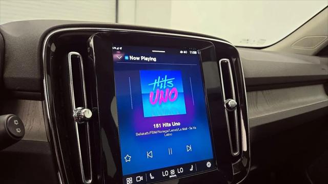 2025 Volvo XC40 B5 Plus Bright Theme