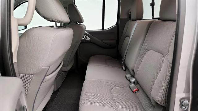 2021 Nissan Frontier Crew Cab SV 4x2