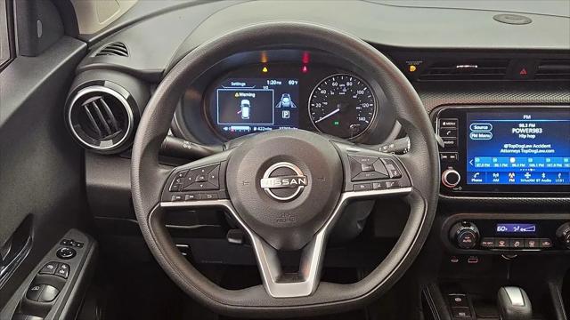 2022 Nissan Kicks SV Xtronic CVT