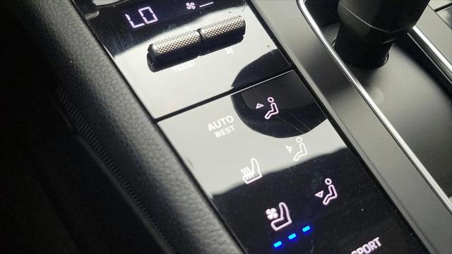 2023 Porsche Macan Macan