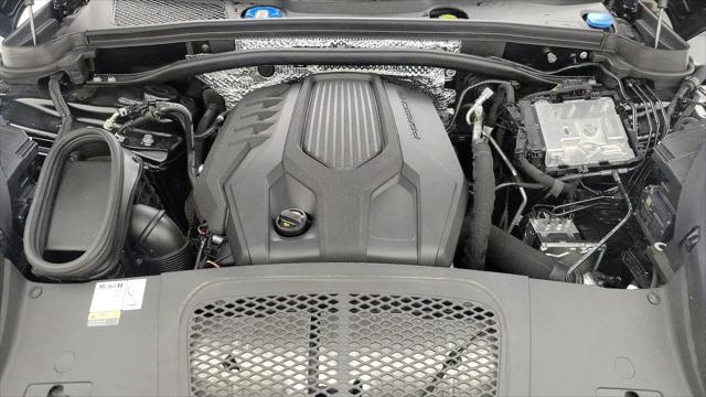 2023 Porsche Macan Macan