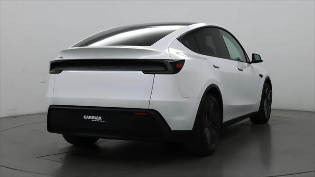 2026 Tesla Model Y Premium Rear-Wheel Drive