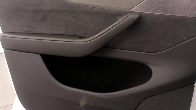2026 Tesla Model Y Premium Rear-Wheel Drive