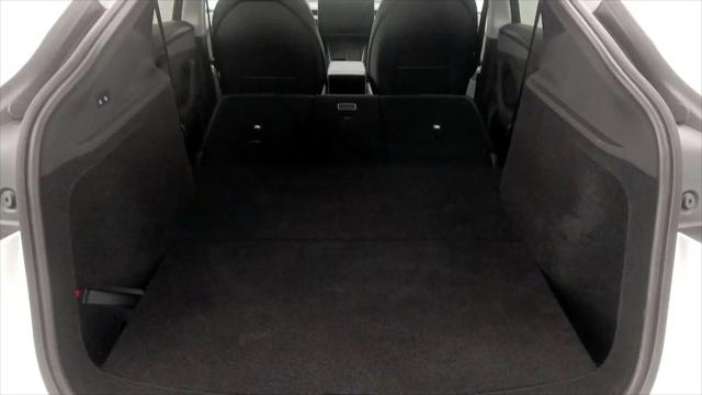 2026 Tesla Model Y Premium Rear-Wheel Drive