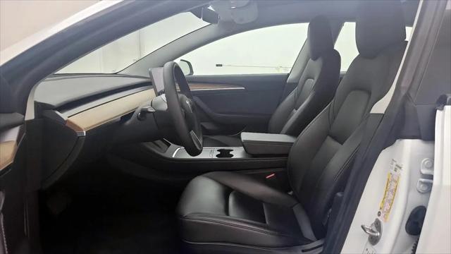 2022 Tesla Model 3 Rear-Wheel Drive