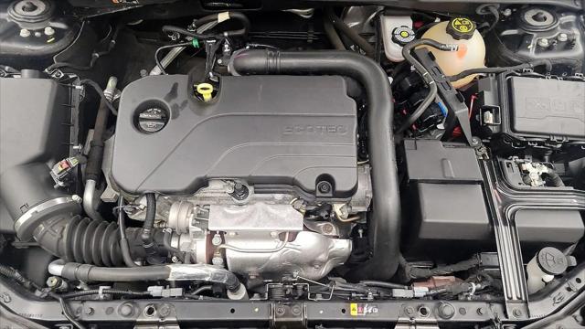 2022 Chevrolet Malibu FWD 1FL