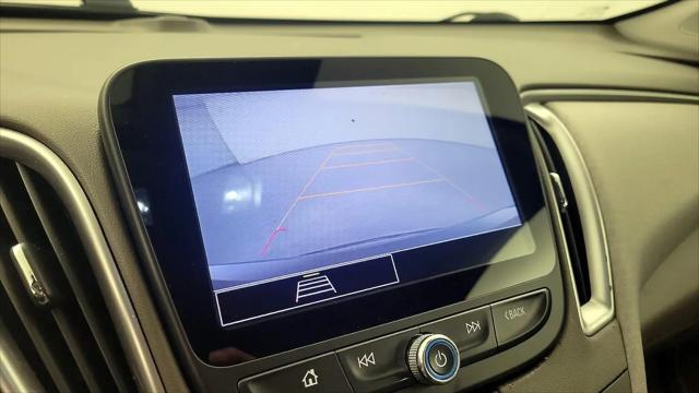 2022 Chevrolet Malibu FWD 1FL