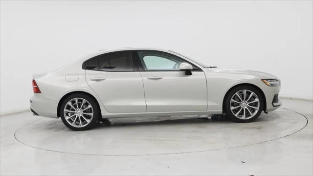 2019 Volvo S60 T6 Momentum