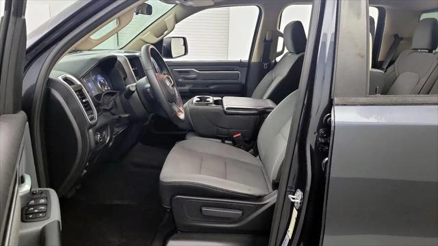 2020 Ram 1500 Big Horn Crew Cab 4x4 5'7" Box