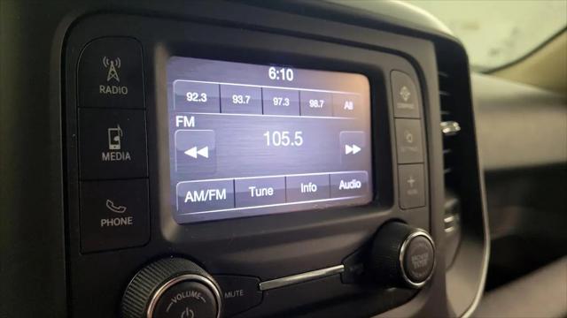 2020 Ram 1500 Big Horn Crew Cab 4x4 5'7" Box