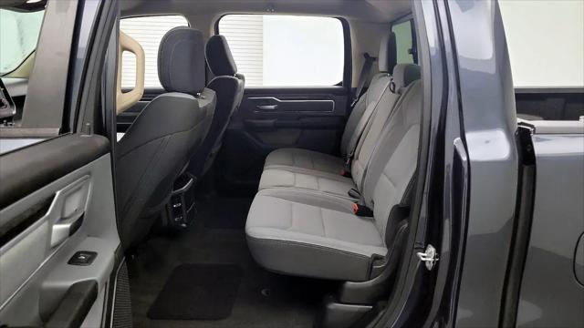 2020 Ram 1500 Big Horn Crew Cab 4x4 5'7" Box