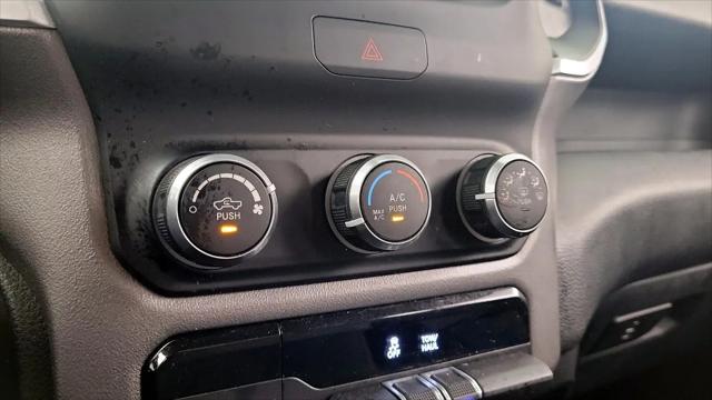 2020 Ram 1500 Big Horn Crew Cab 4x4 5'7" Box