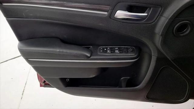 2022 Chrysler 300 Touring