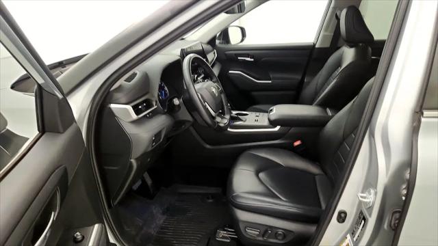 2023 Toyota Highlander Hybrid XLE