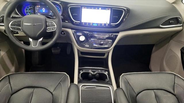 2023 Chrysler Pacifica Hybrid Limited