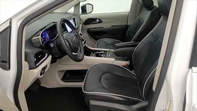 2023 Chrysler Pacifica Hybrid Limited