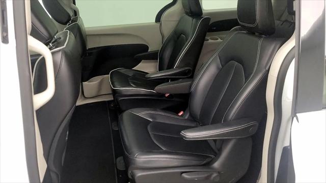2023 Chrysler Pacifica Hybrid Limited