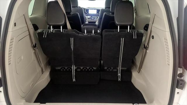 2023 Chrysler Pacifica Hybrid Limited