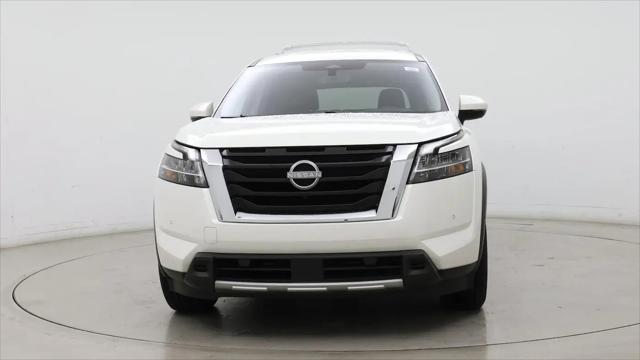2023 Nissan Pathfinder SL FWD