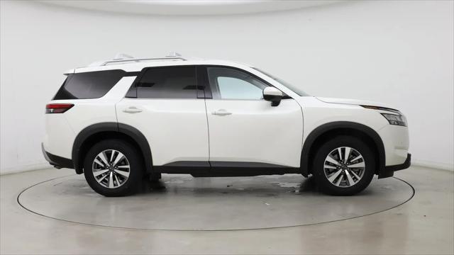 2023 Nissan Pathfinder SL FWD