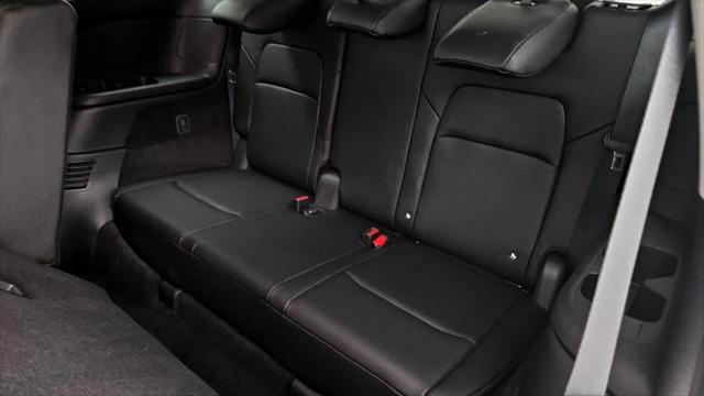2023 Nissan Pathfinder SL FWD
