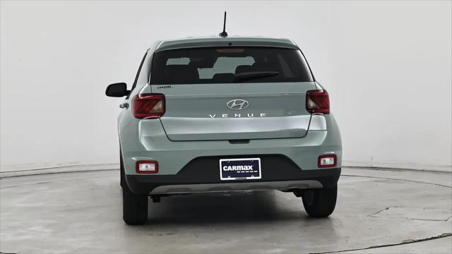 2025 Hyundai Venue SE