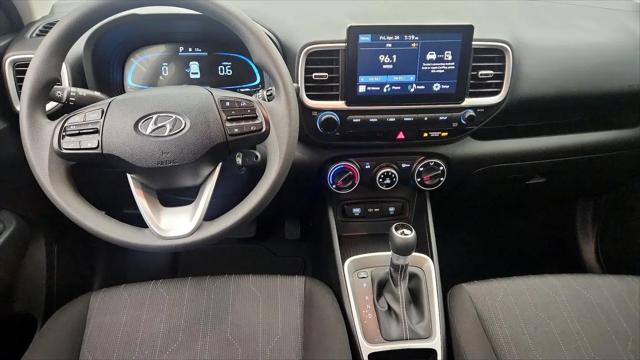2025 Hyundai Venue SE