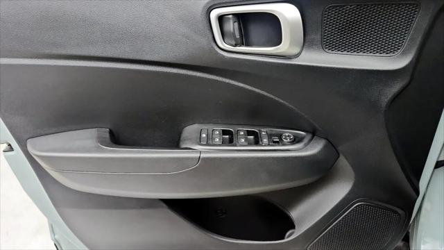 2025 Hyundai Venue SE