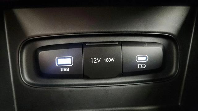 2025 Hyundai Venue SE