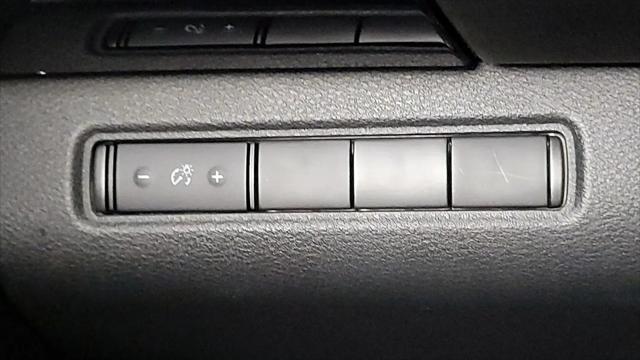 2022 Nissan Pathfinder S 2WD
