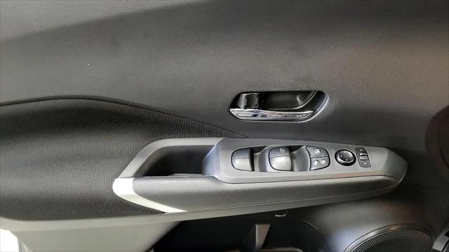 2022 Nissan Kicks SV Xtronic CVT