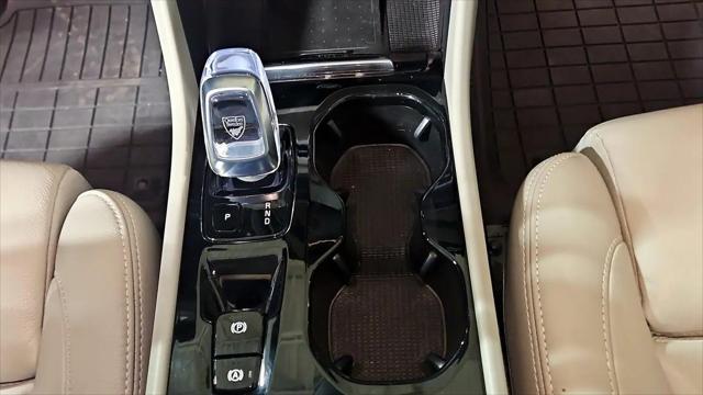 2022 Volvo XC40 T5 Inscription