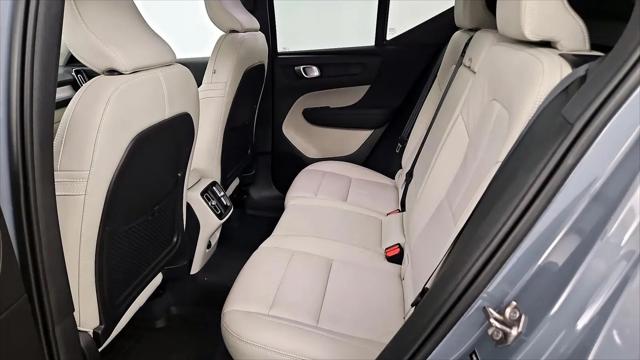 2022 Volvo XC40 T5 Inscription