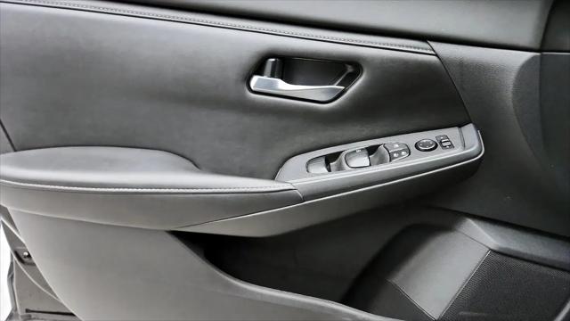 2022 Nissan Sentra SV Xtronic CVT