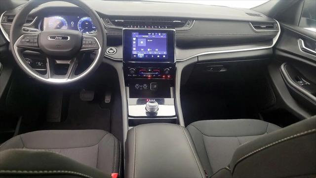2024 Jeep Grand Cherokee L Laredo X 4x2