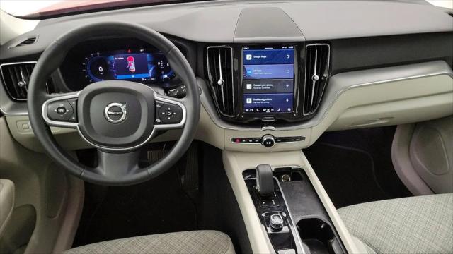 2022 Volvo XC60 B5 Momentum