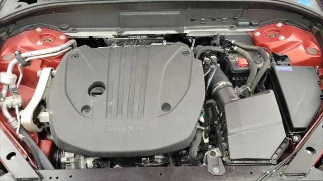 2022 Volvo XC60 B5 Momentum